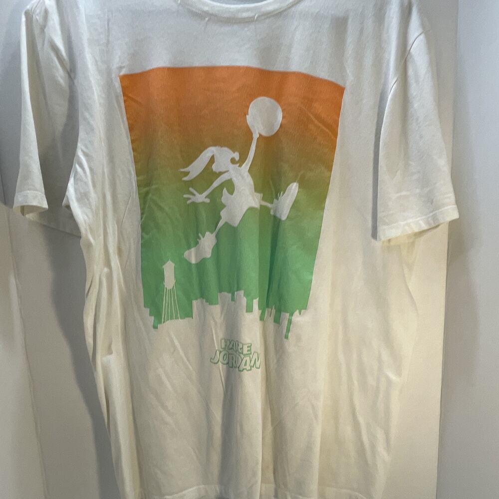 Men's White Short Sleeve Crew Neck Jordan, Bugs Bunny T-Shirt, Size Large